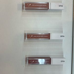 Lip gloss tinted worn 2 times